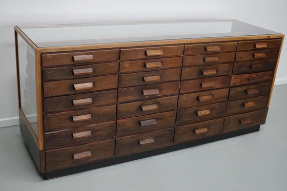 Image 1 of Antiker deutscher Ladentisch aus Eiche / Kurzwarenschrank / Vitrine, ca. 1950