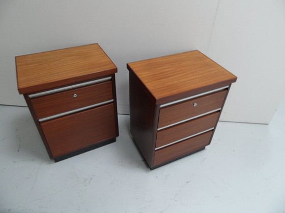 Mid Century Set Van 2 Mahoniehouten Ladekasten – Wood (photo 8 of 12)