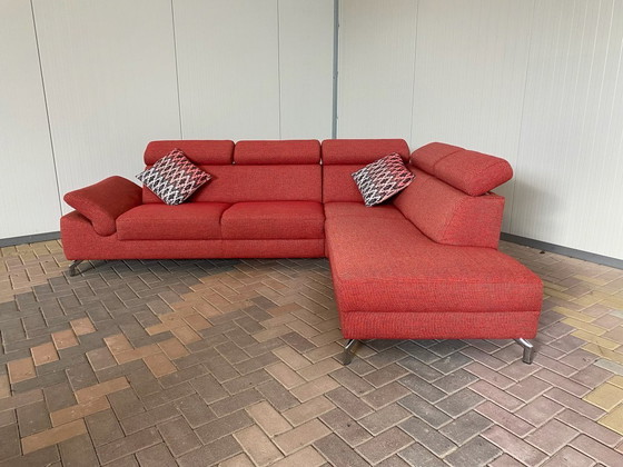 Image 1 of Hermoso sofá esquinero de tela roja