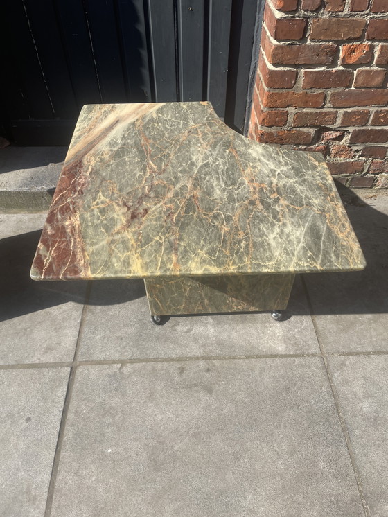 Image 1 of Set van 2 Marmer / Natuursteen Bijzettafels op Wielen