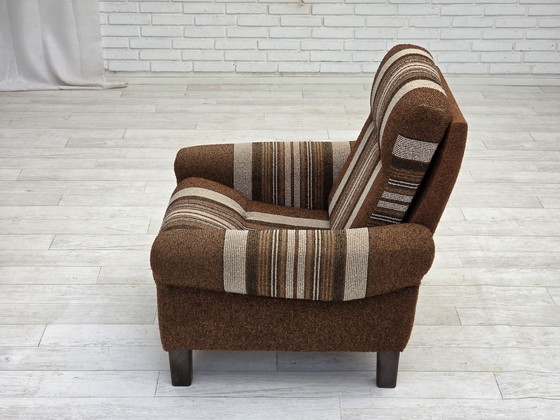 Image 1 of 1970, Deense clubfauteuil, originele wollen bekleding, zeer goede staat.