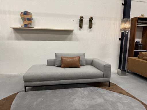 Design on Stock Aikon Lounge element Pouf 210 Milton Magnet