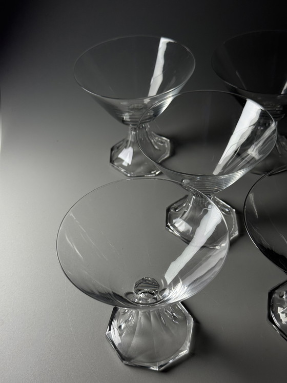 Image 1 of Huit coupes à cocktail/champagne en cristal Art déco attribuées à Val Saint Lambert, Belgique, années 1930