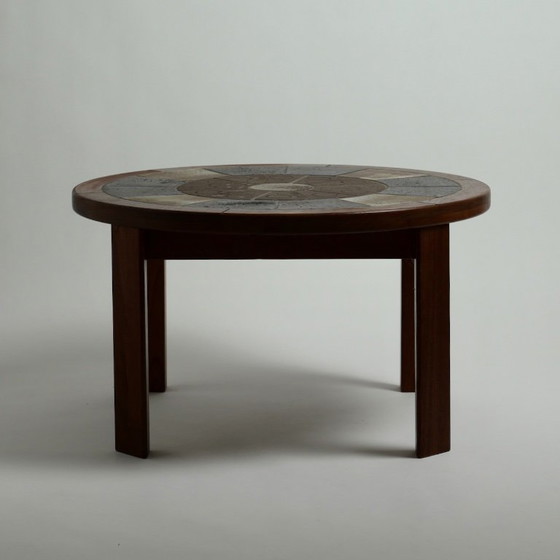 Tue Poulsen for Haslev Møbelsnedkeri – Round Teak and Handcrafted Ceramic Coffee Table, Denmark, C. 1965–1970 (photo 8 of 21)