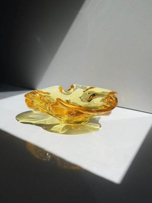 Cendrier bohème vintage en verre jaune à zircon cubique, style milieu du siècle