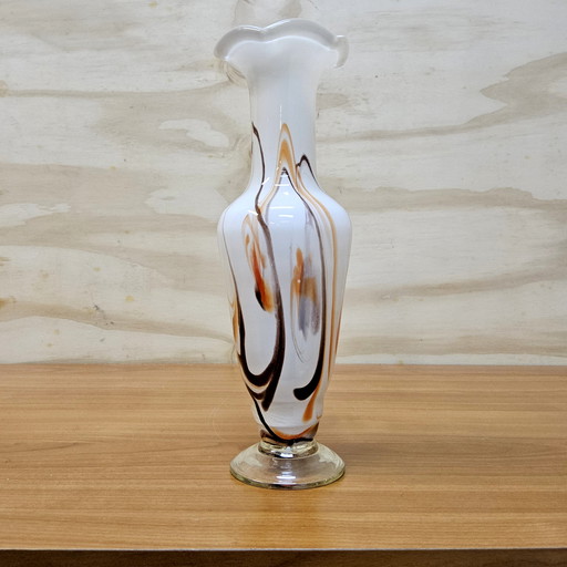 Vaso vintage in vetro opalino/lattice fiammato (H25.5) arancione