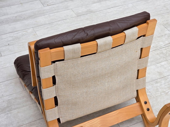 Image 1 of Années 1970, design norvégien d'Elsa & Nordahl Solheim, ensemble chaise et tabouret.