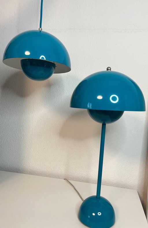 &Tradition Flowerpot VP3 Table Lamp Petrol Blue