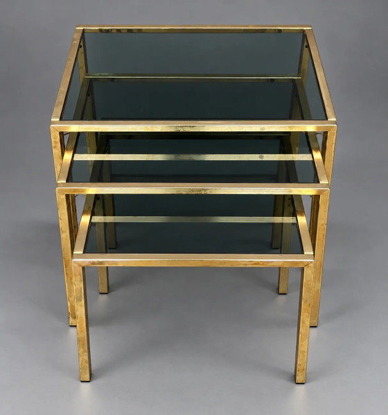 Ensemble de trois tables gigognes de style Hollywood Regency., Tables d'appoint, Laiton (photo 6 sur 6)