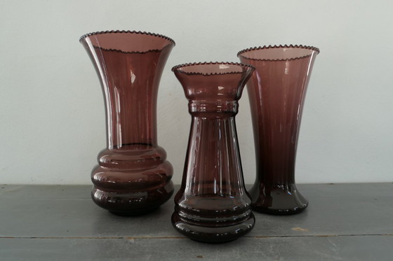 Image 1 of Vaso in vetro viola Art Déco Verreries Doyen