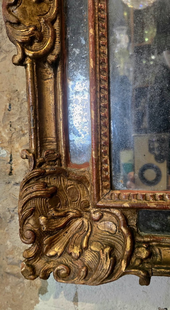 Image 1 of Regency period mirror with a carved and gilded wooden pediment – ​​18th century