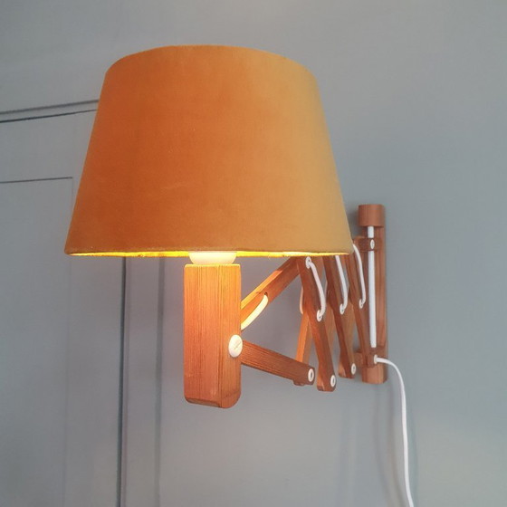 Image 1 of Lampe ciseaux vintage en bois Ikea des années 1980.