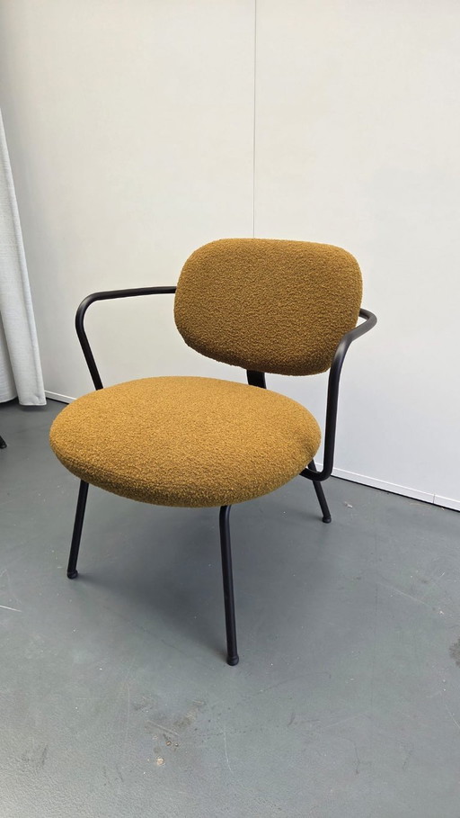 Artifort Vega Lounge fauteuil van Jasper Morrison (met armleuningen)