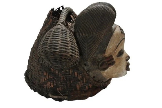 Antike Punu-Maske mit gewebter Kappe – Gabun – Bildhauerei, Wood (photo 11 of 11)