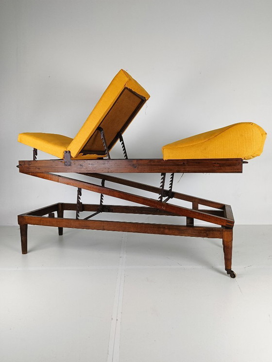 Image 1 of Cama de hospital militar inglesa antigua