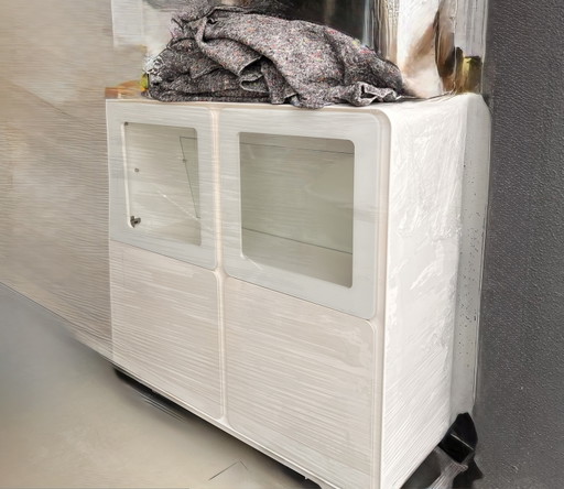 Unieke, Strakke Italiaanse Vitrine en Hangkasten Combinatie