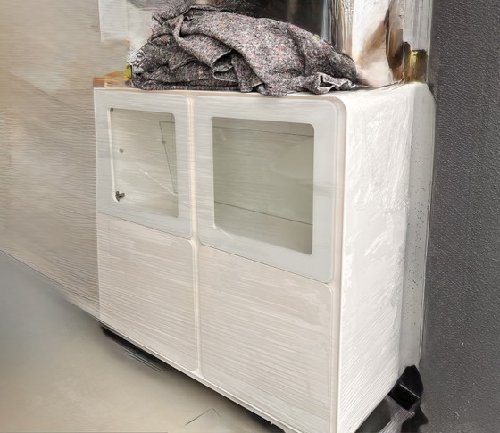Image 1 of Unieke, Strakke Italiaanse Vitrine en Hangkasten Combinatie