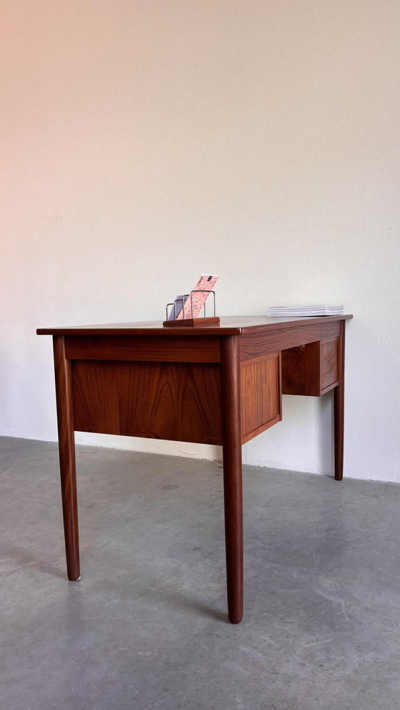 Image 1 of Vintage Deens bureau teak