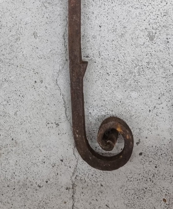 Antiker schmiedeeiserner Wandkerzenhalter mit Tropfschale – Wandleuchten, Iron (photo 6 of 7)