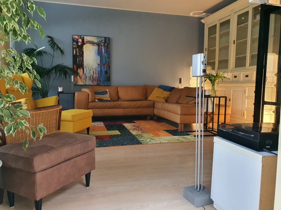 Image 1 of Sofá de piel color coñac Natuzzi