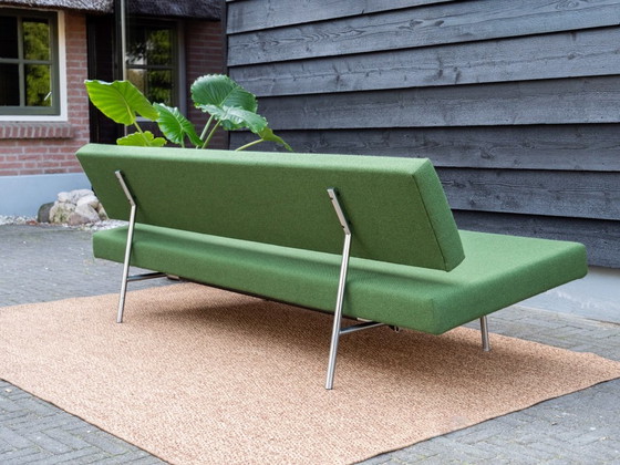 Martin Visser Spectrum BR02 Daybed | Green Wool (photo 8 of 12)