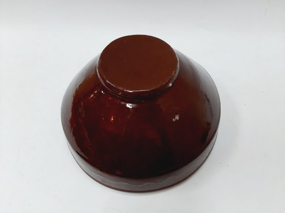 Image 1 of Cuenco redondo rústico de terracota esmaltada marrón