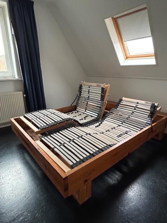 Estructura de cama de pino macizo de los años 70, de Ate van Apeldoorn. – Camas de matrimonio, Wood (photo 18 of 21)