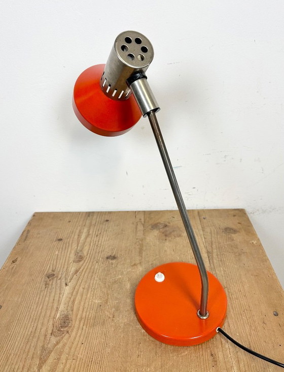 Image 1 of Lampada da tavolo arancione vintage della Germania dell'Est di AKA Leuchten, anni '70