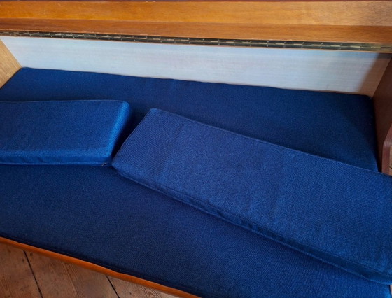 Image 1 of Canapé-lit convertible en teck danois avec compartiment de dossier, années 1960