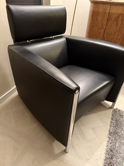 Beautiful leolux armchair e.g.