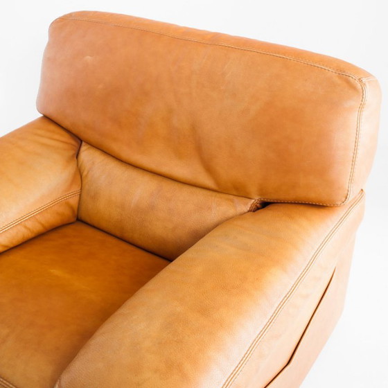 Poltrona in pelle cammello, realizzata da Roche Bobois. Vintage - Francia, anni '80. – Poltrone, Leather (photo 6 of 18)