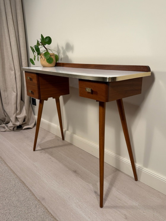 Beautiful Vintage Mid-Century Desk / Dressing table, 1950s/60s, Wood, Brown (photo 3 of 8)
