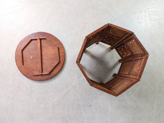 Image 1 of Handgeschnitzter Teetisch Art Déco Couchtisch Indien Walnuss