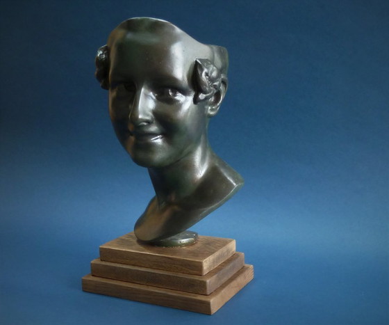 Image 1 of art deco bronze P.AUBRY