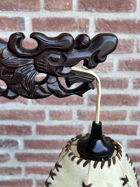 Image 1 of Lámpara antigua china de caoba con forma de dragón (1920-1930)