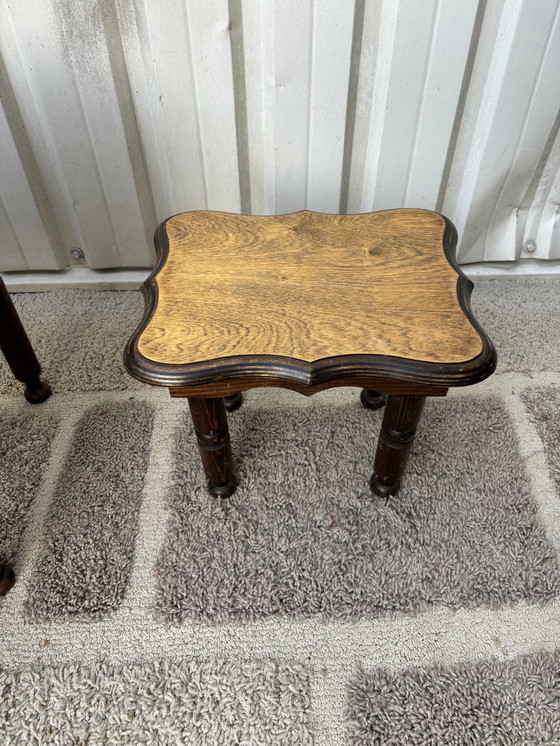 Image 1 of Tavolini laterali in legno d'epoca