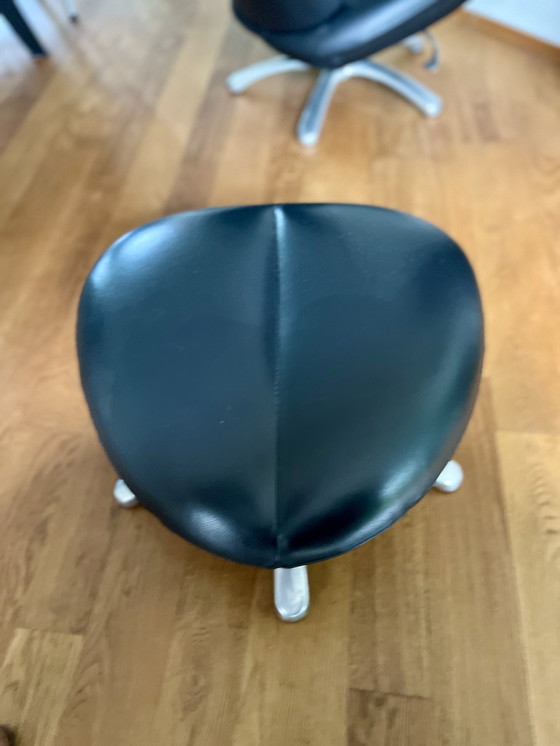 Image 1 of Fauteuil en cuir noir Leolux Formi