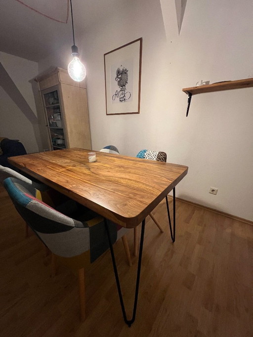 Hoogwaardige massief eikenhouten eettafel met haarspeldpoten