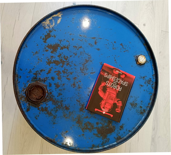 Image 1 of Contenitore di design realizzato con barili di metallo riciclati. Un pezzo unico