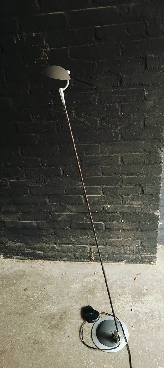 Image 1 of Exklusive Oligo-Stehleuchte aus Fiberglas