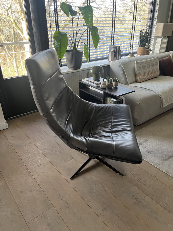 Image 1 of Mooie zwarte leren draaifauteuil van het merk Bodilson.