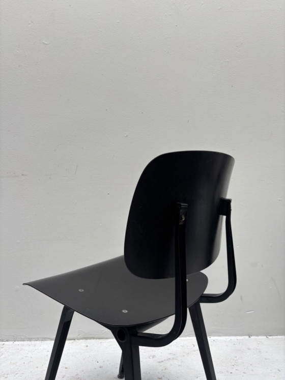 Image 1 of Zwarte vintage Revoklt stoel Friso Kramer