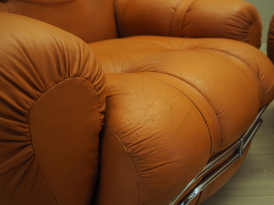 Image 1 of Ensemble de fauteuils orange, design de l'âge de l'espace, années 1960, production : Italie