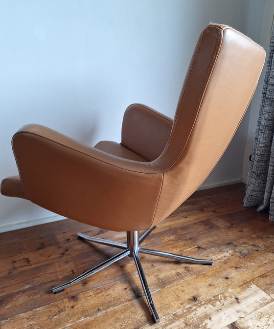 Image 1 of Swedish design brown leather swivel chair by Conform