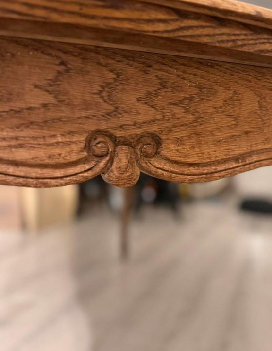 Image 1 of Ausziehbarer Esstisch aus Nussbaum und Eiche | mit Intarsien