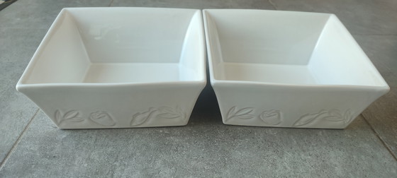 Juego de dos fuentes cuadradas asimétricas para gratinar, numeradas por BCI, fabricadas en Francia. (photo 5 of 15)
