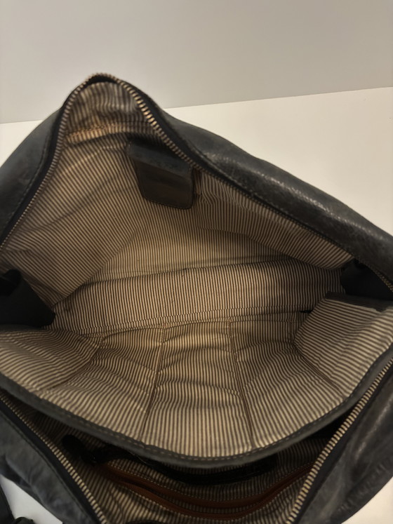 Sac bandoulière/sac pour ordinateur portable en cuir noir, marque Aunts & Uncles – Sacoches pour ordinateur (photo 8 of 9)