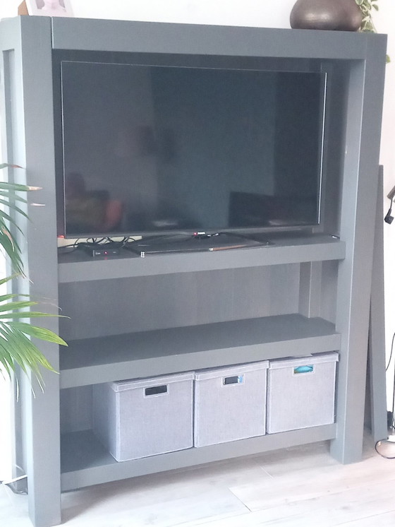 Image 1 of TV-/Bücherregal