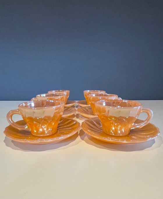 Image 1 of Set di tazze da tè e piattini vintage Fire-King con smalto color pesca