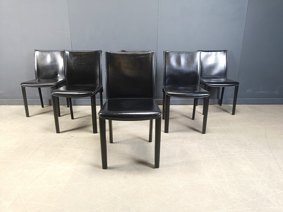 Image 1 of Chaises de salle à manger en cuir noir par Arper Italie, 1980 - ensemble de 6